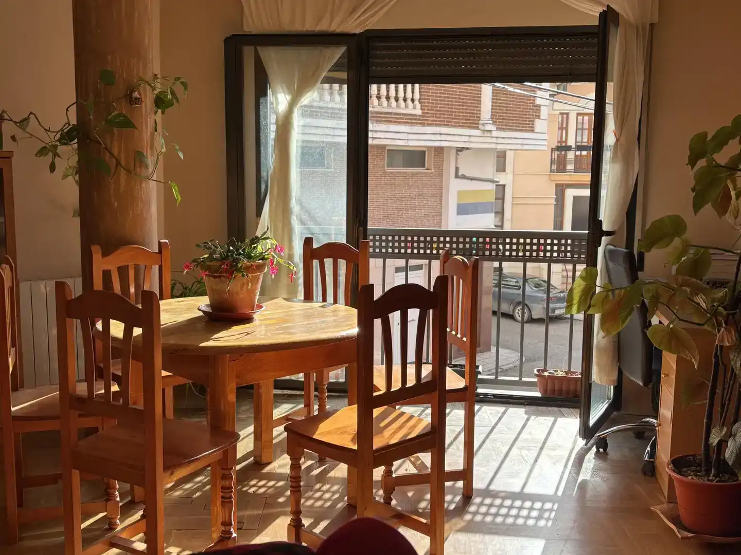Vista exterior de Piso en venta en Cantalejo con Parquet, Amueblado y Balcón