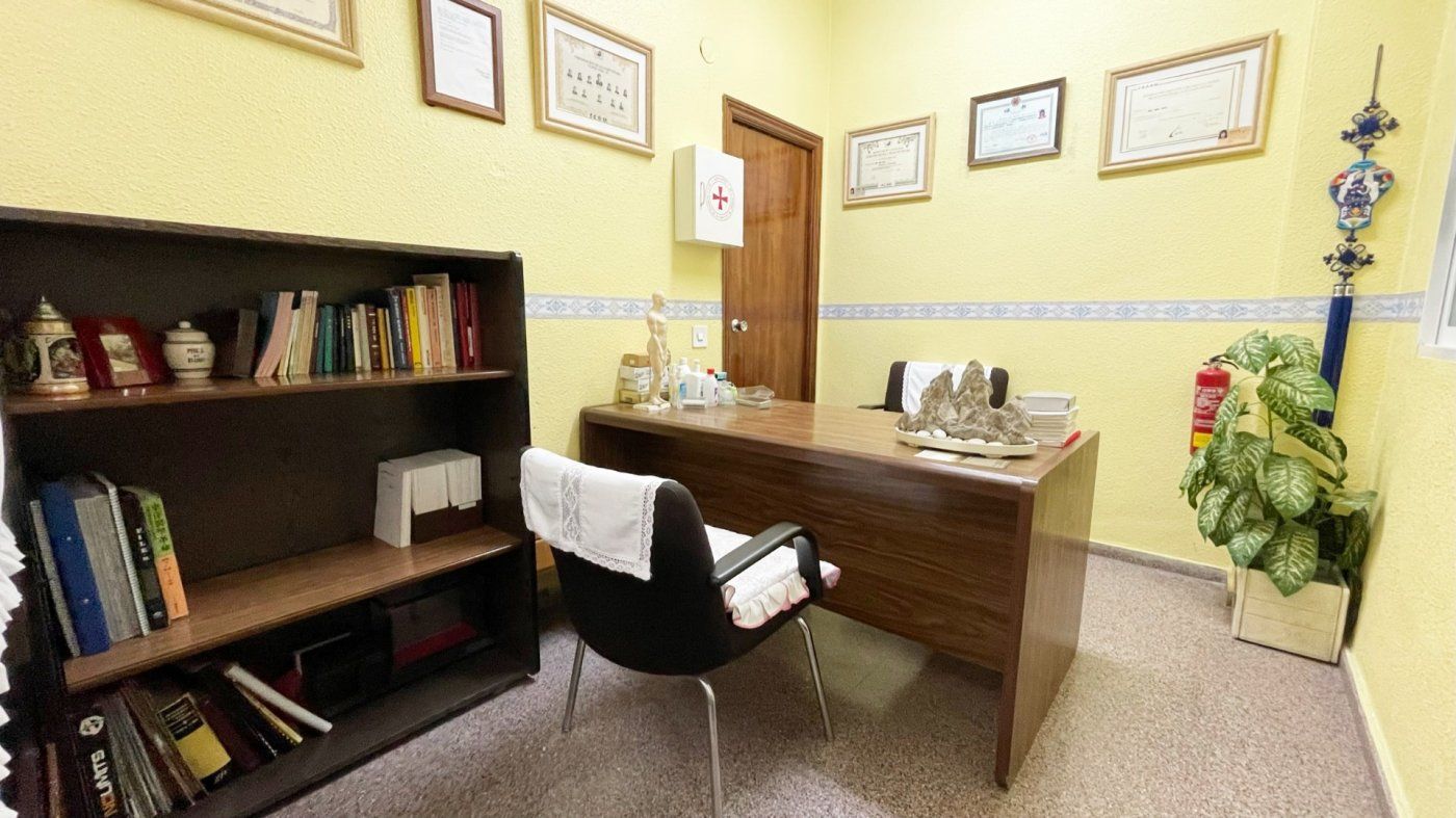 Premises to rent in Elda  with Air Conditioner