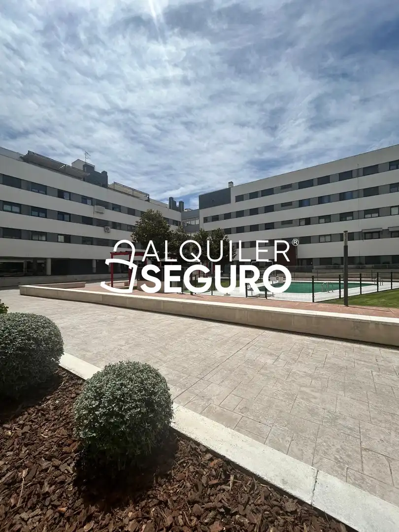 Vista exterior de Piso de alquiler en Torrejón de Ardoz con Aire acondicionado, Calefacción y Terraza