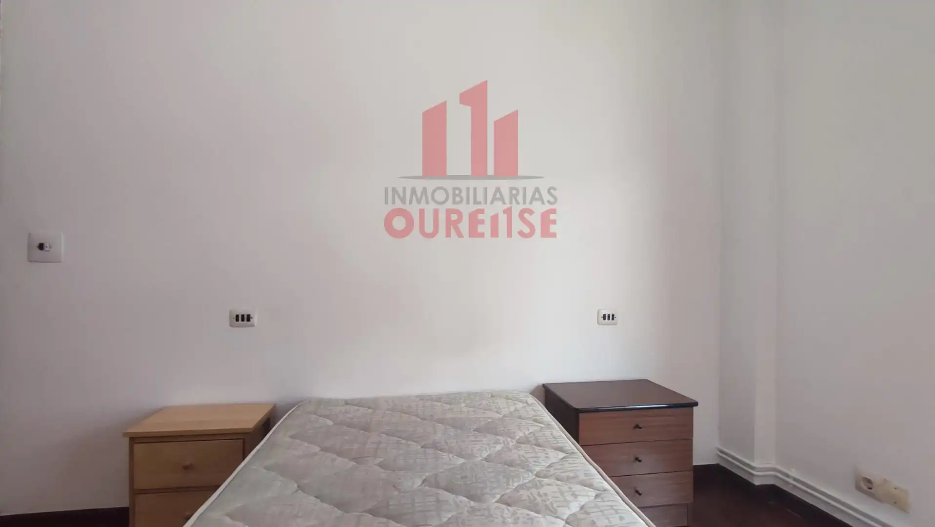 Habitación de Piso de alquiler en Ourense Capital  con Calefacción, Amueblado y Balcón