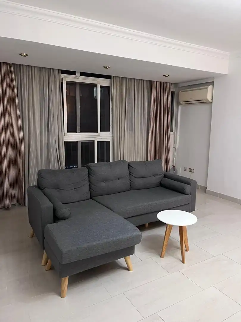Apartamento de alquiler en Parque Ayala - Jardín de la Abadía - Huelín