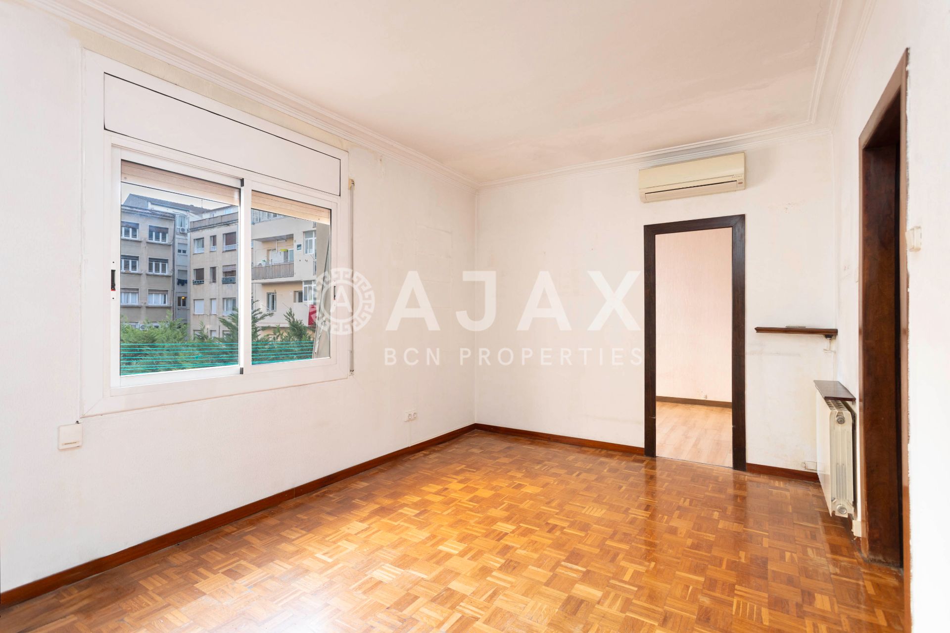 Dormitori de Pis en venda en  Barcelona Capital amb Aire condicionat i Calefacció