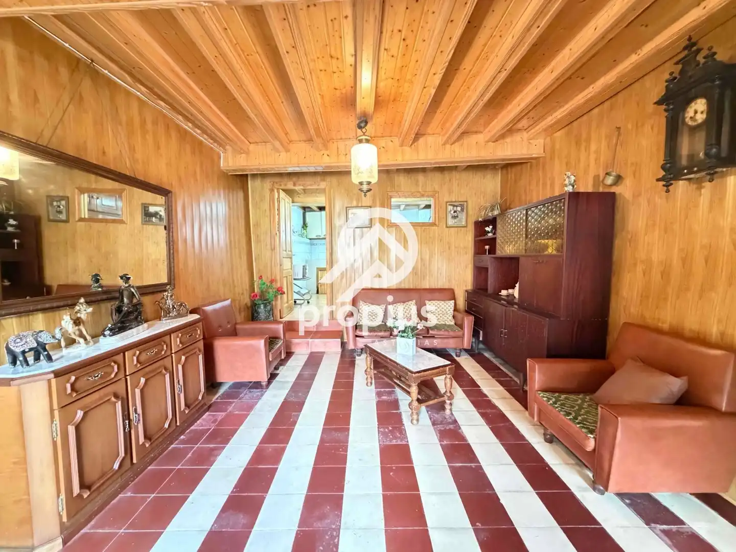 Sala d'estar de Casa o xalet en venda en Llanes amb Calefacció, Terrassa i Traster