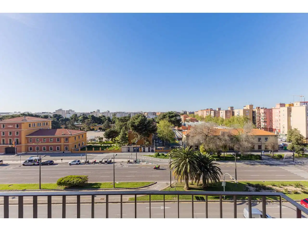 Vista exterior de Piso en venta en Valencia con Balcón