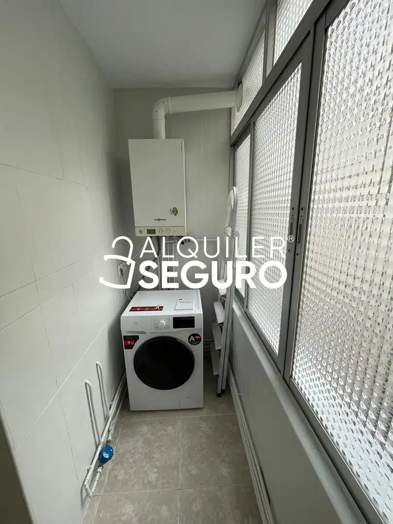 Aparcament de Pis de lloguer en Madrid amb Calefacció, Terrassa i Traster
