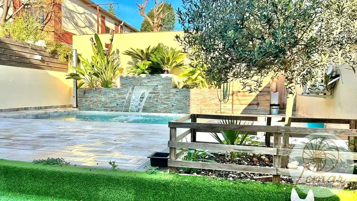 Piscina de Casa o chalet en venta en Castelldefels con Jardín privado, Terraza y Piscina
