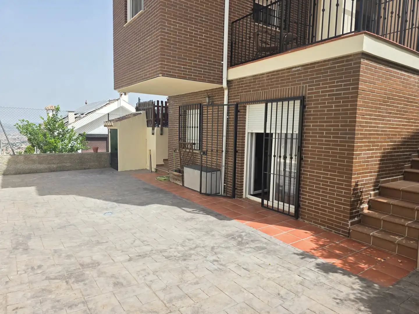 Vista exterior de Casa o xalet en venda en Monachil amb Aire condicionat, Calefacció i Jardí privat
