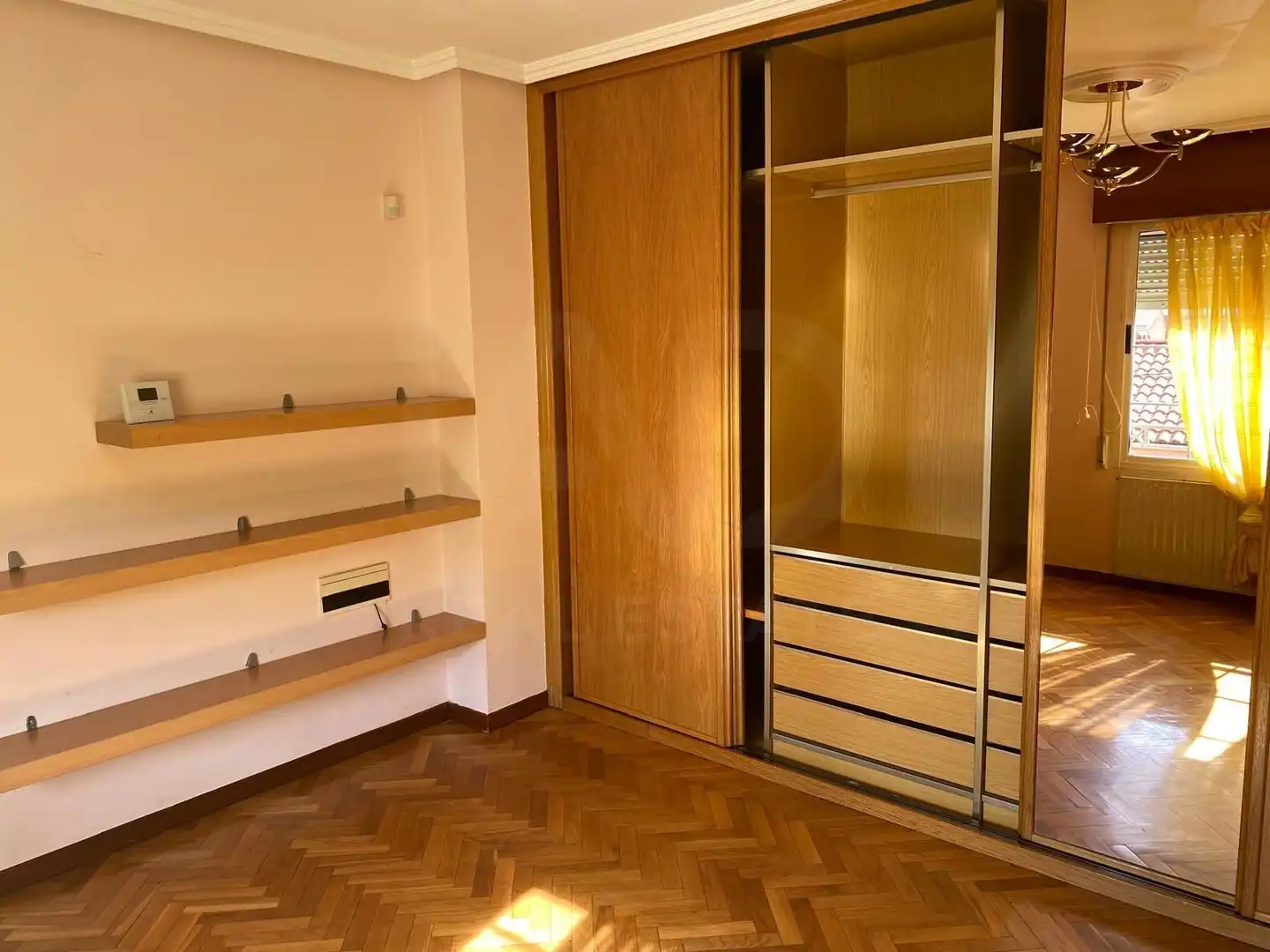 Dormitori de Casa o xalet en venda en Valladolid amb Calefacció