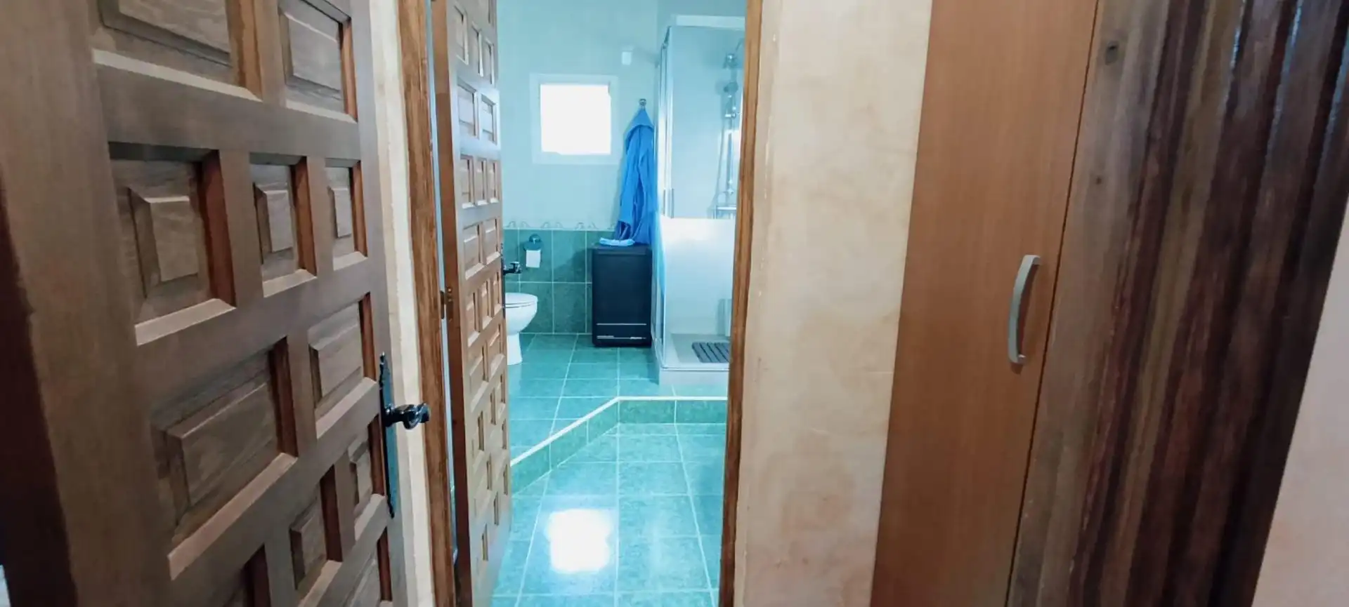 Badezimmer von Haus oder Chalet zum Verkauf in Hondón de las Nieves / El Fondó de les Neus mit Privatgarten, Terrasse und Abstellraum
