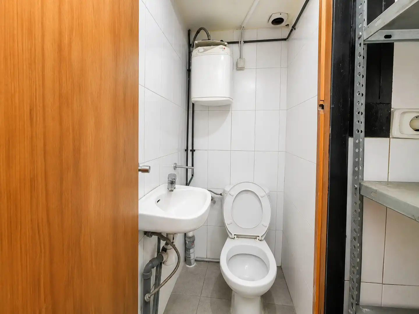 Baño de Local en traspaso en Barcelona