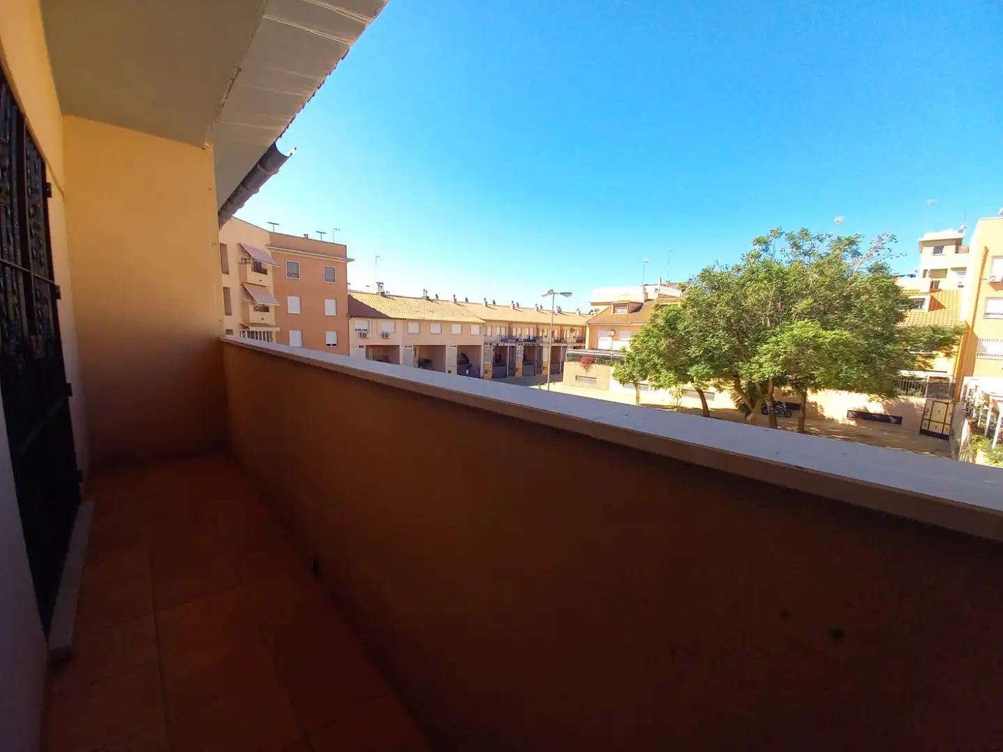 Terraza de Casa adosada en venta en Huelva con Aire acondicionado, Calefacción y Jardín privado