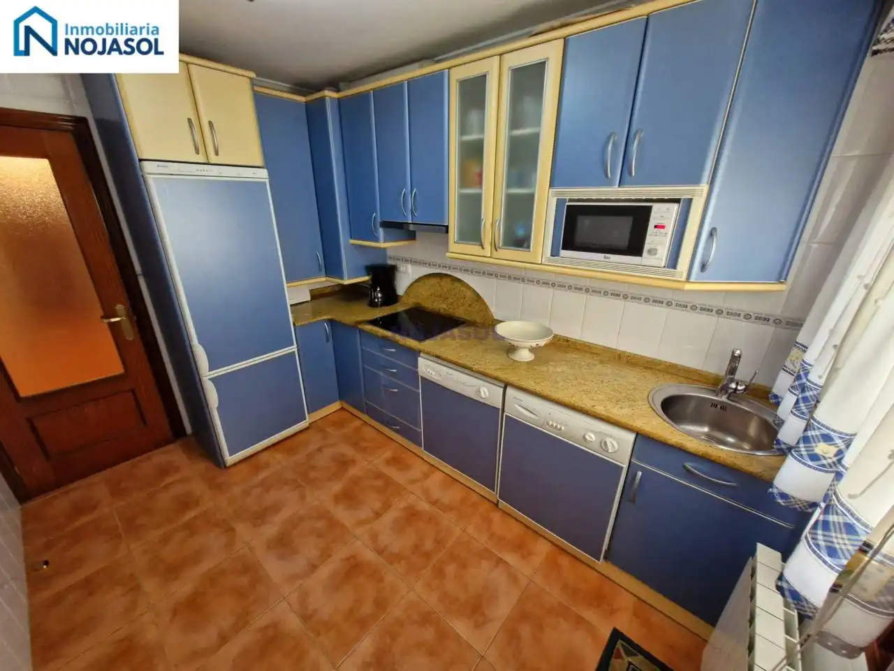 Küche von Einfamilien-Reihenhaus zum Verkauf in Argoños  mit Heizung, Privatgarten und Terrasse