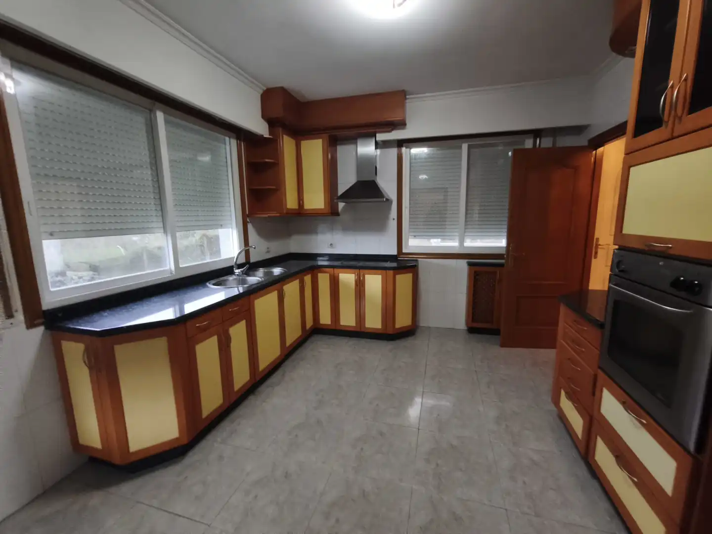 Cocina de Casa o chalet en venta en Barbadás con Calefacción, Jardín privado y Parquet