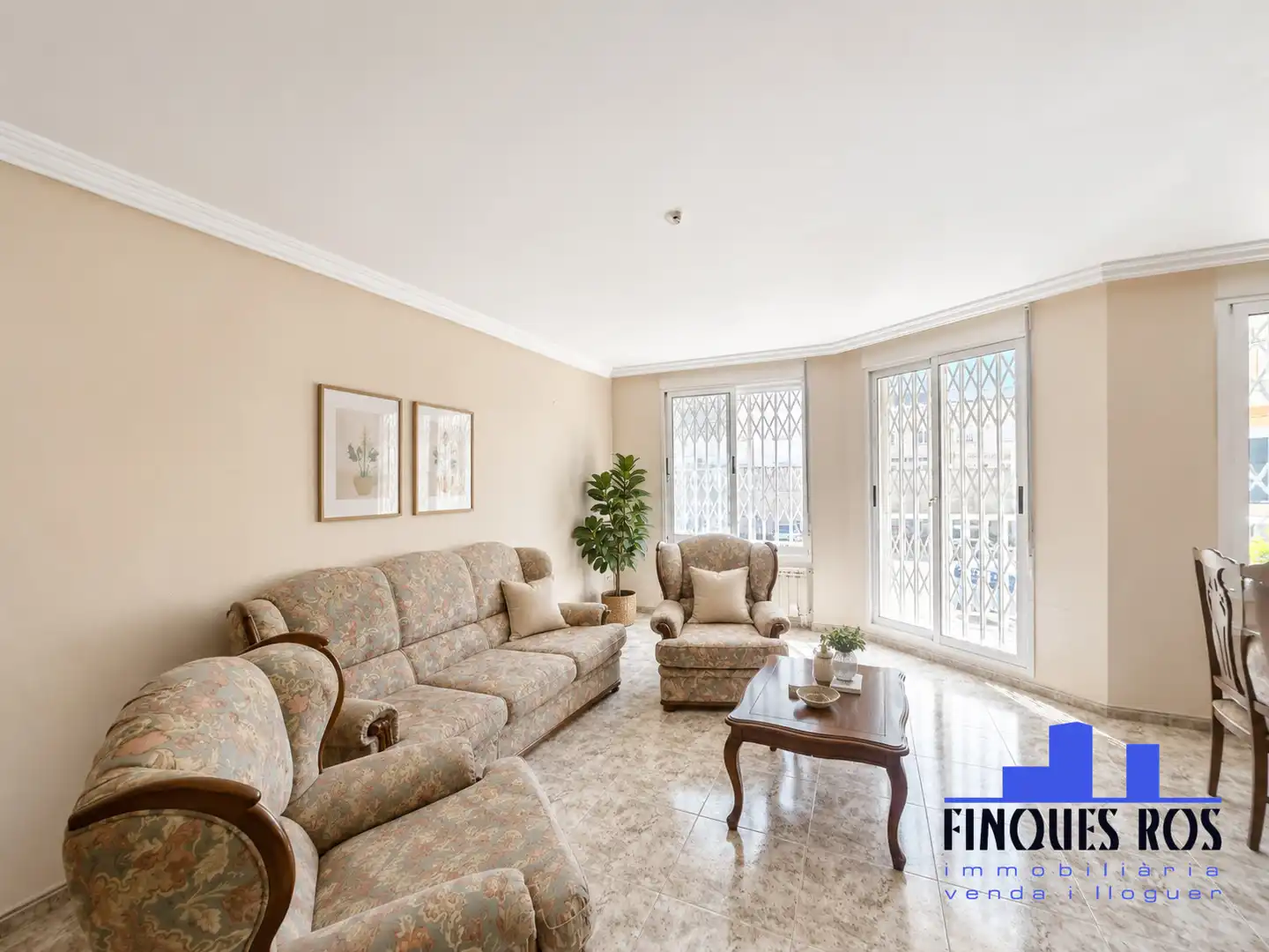 Wohnzimmer von Einfamilien-Reihenhaus zum Verkauf in Vinaròs mit Heizung, Terrasse und Möbliert