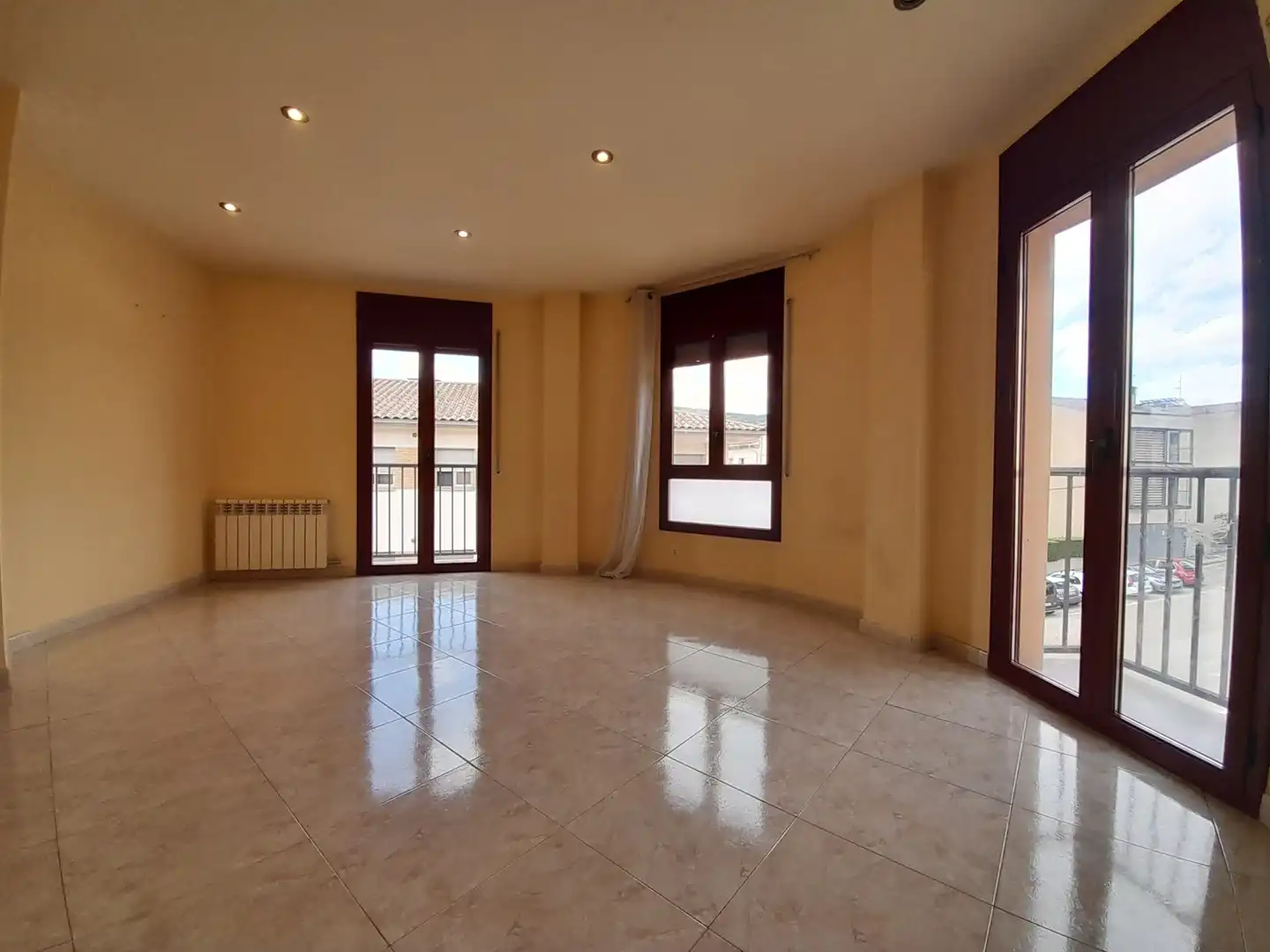 Living room of Flat for sale in Olot  with Heating, Storage room and Balcony