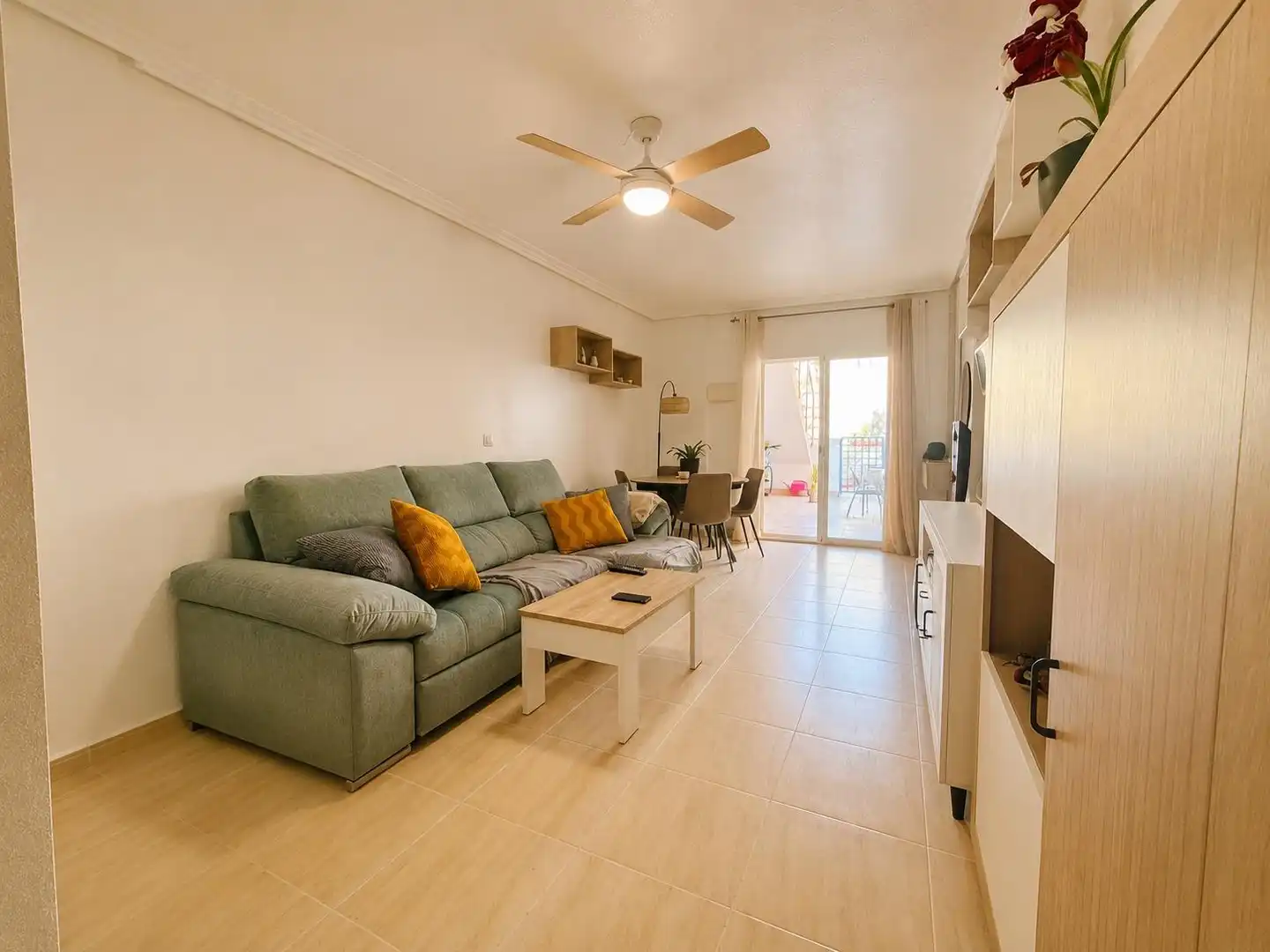 Living room of Flat for sale in Águilas  with Private garden, Terrace and Furnished