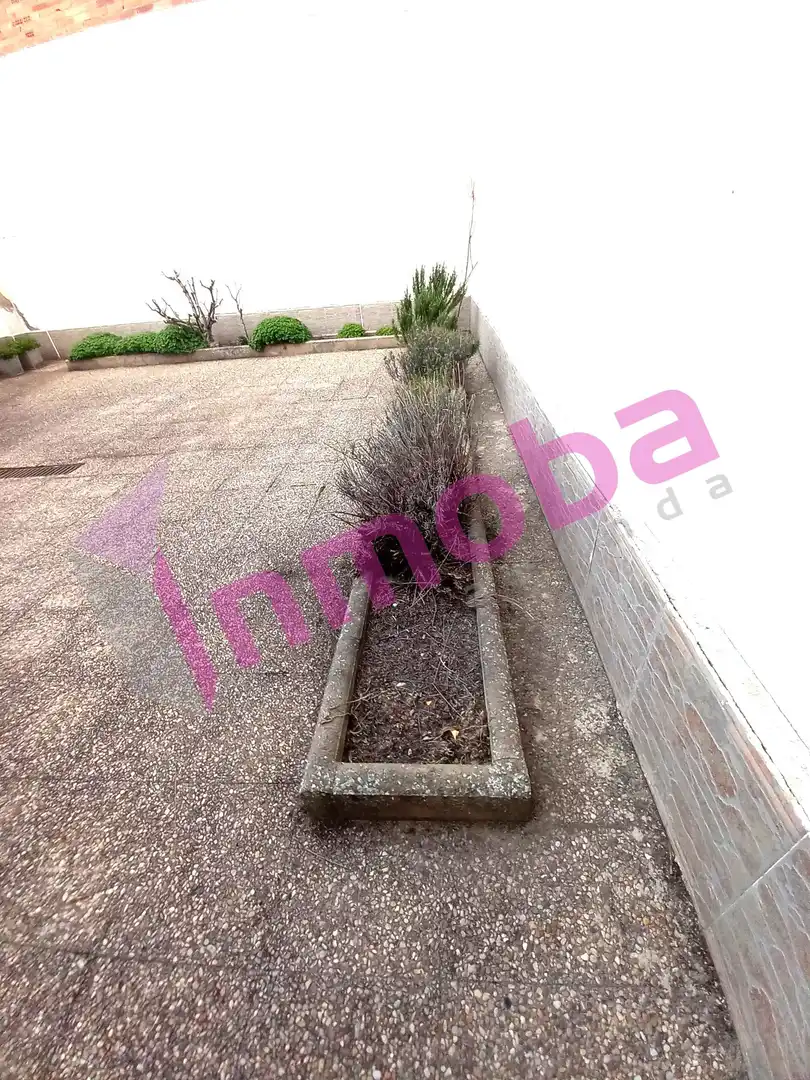 Casa adosada en venta en Calle Corralón de los Caídos, Santa Catalina - Ferial