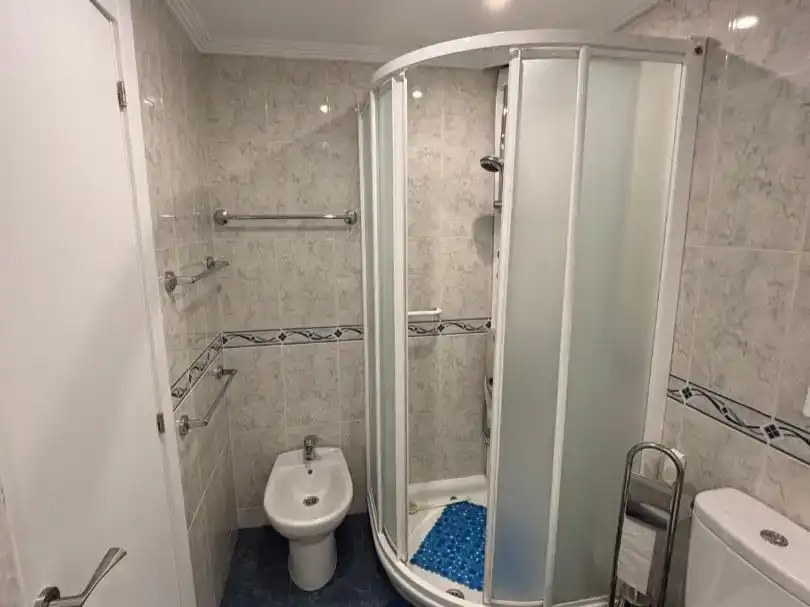 Baño de Piso en venta en Gijón  con Amueblado