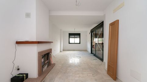 Foto 4 de Casa adosada en venda a C/ Grosella, El Limonar, Vélez-Málaga