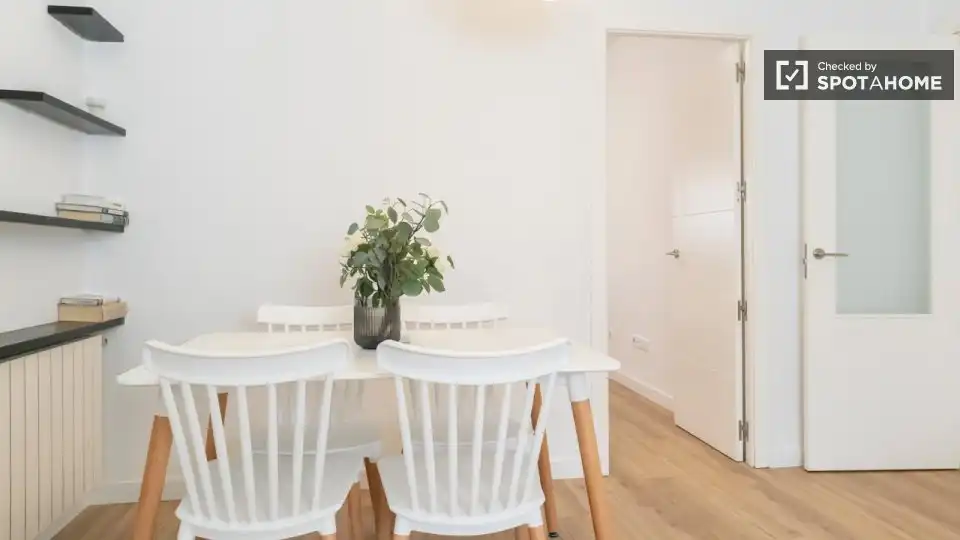 Habitación en Palomeras Bajas