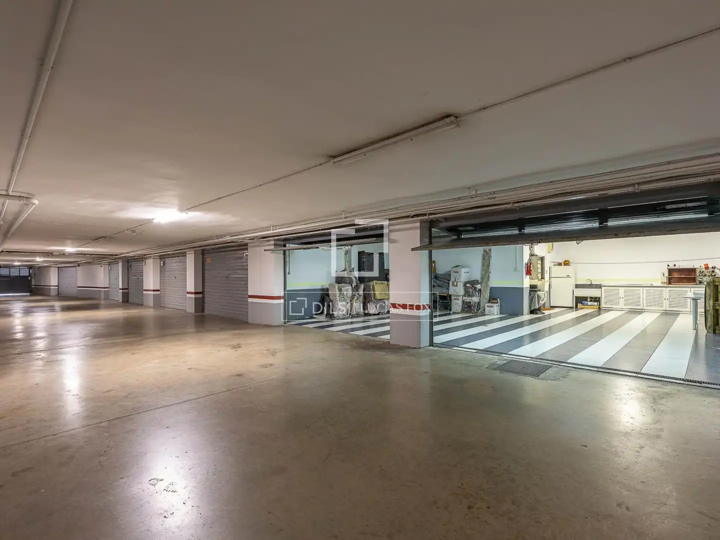 Parking de Casa o chalet en venta en Barcelona con Aire acondicionado, Terraza y Trastero