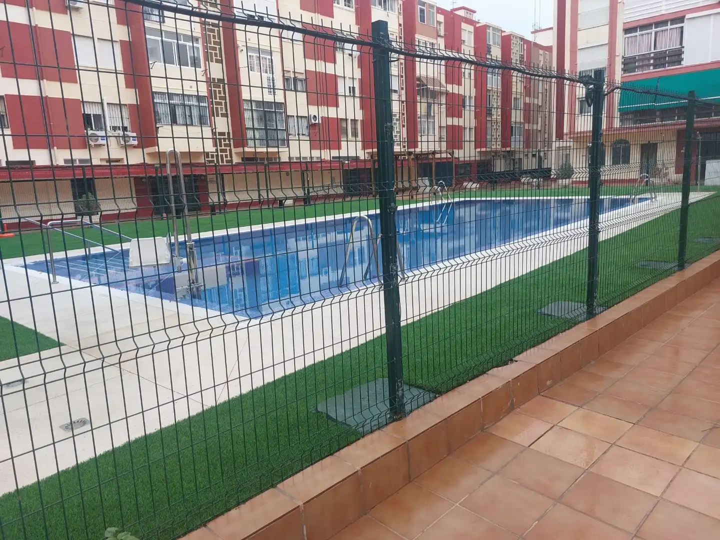 Appartement compact avec piscine à louer à Calle de la Cruz 50