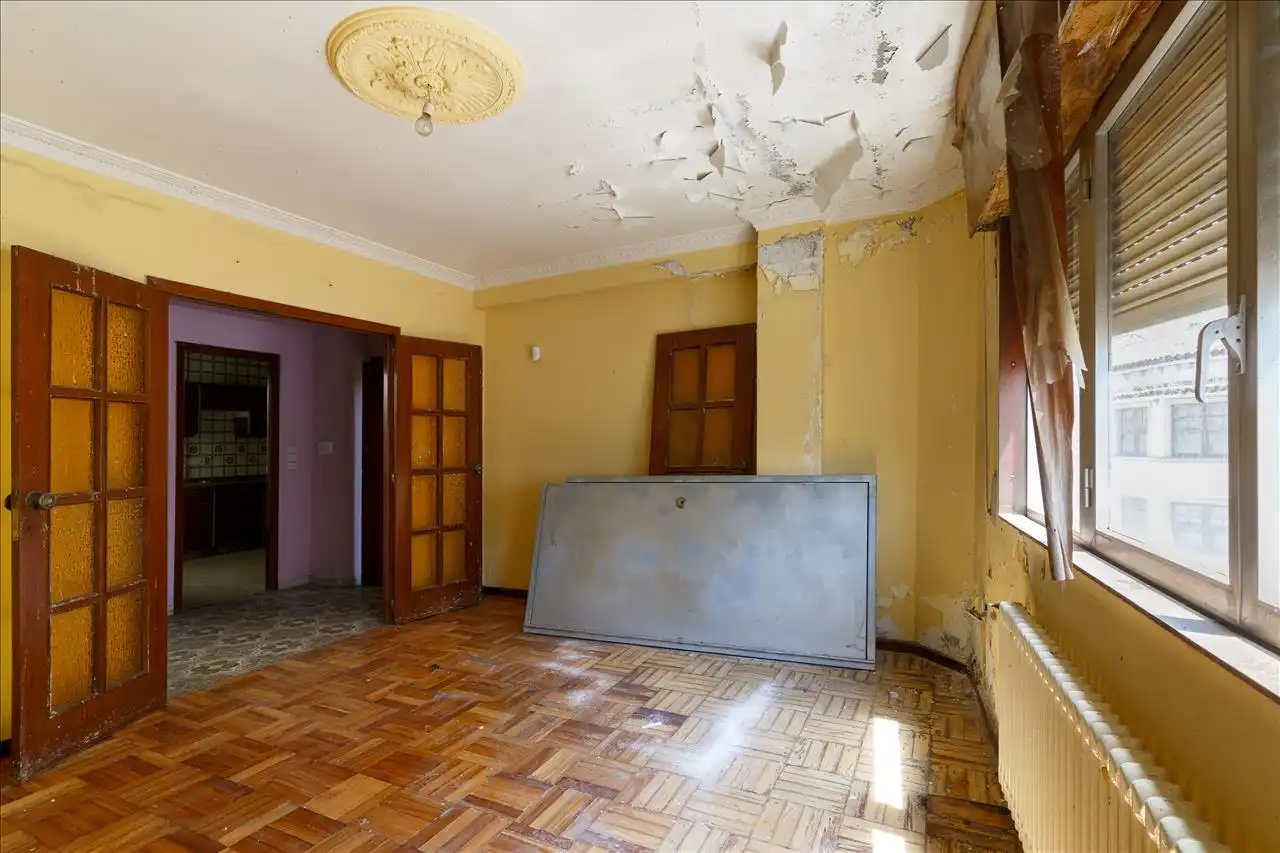 Flat for sale in Ordes