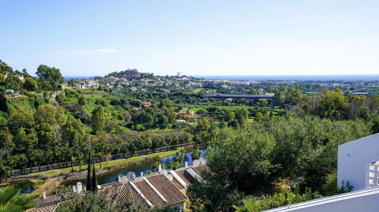 Flat with pool for sale in Nueva Andalucía, imagen 25