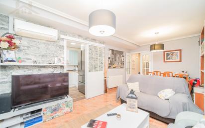 Sala d'estar de Dúplex en venda en Moralzarzal amb Aire condicionat, Terrassa i Balcó
