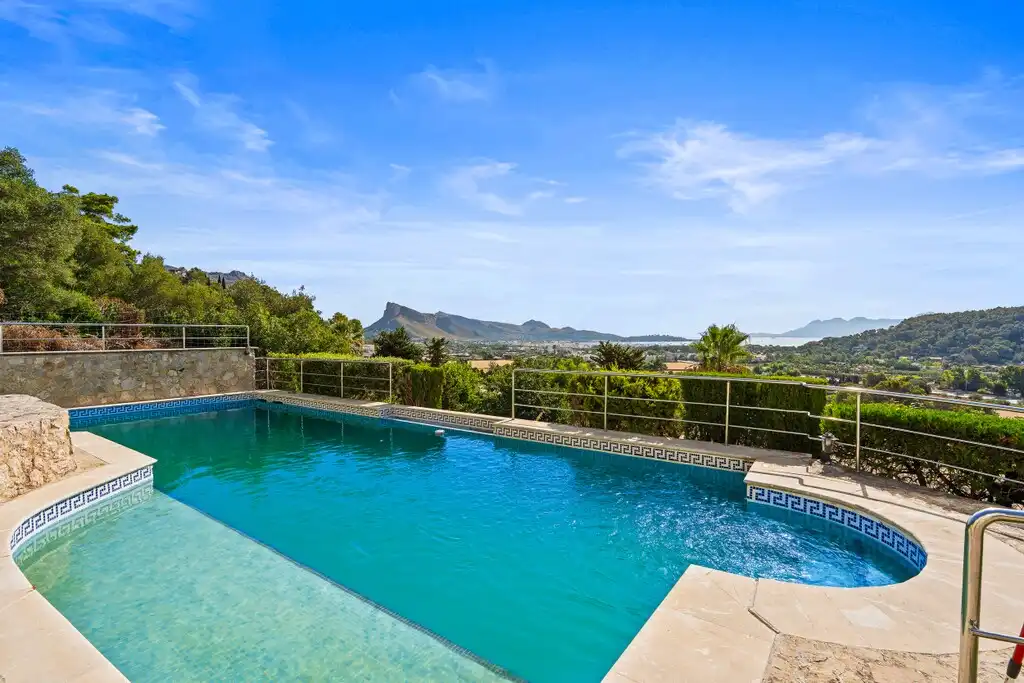 Chalet con piscina en venta en Port de Pollença, imagen 2