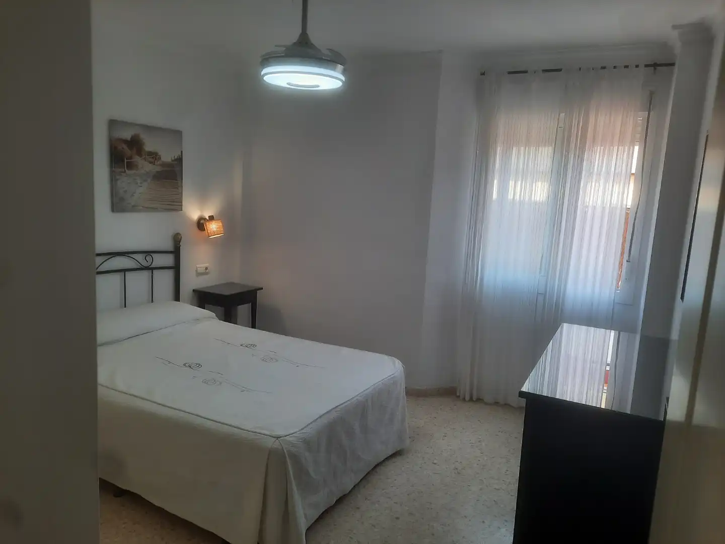 Schlafzimmer von Erdgeschoss zur Miete in Sanlúcar de Barrameda mit Terrasse, Schwimmbad und Balkon