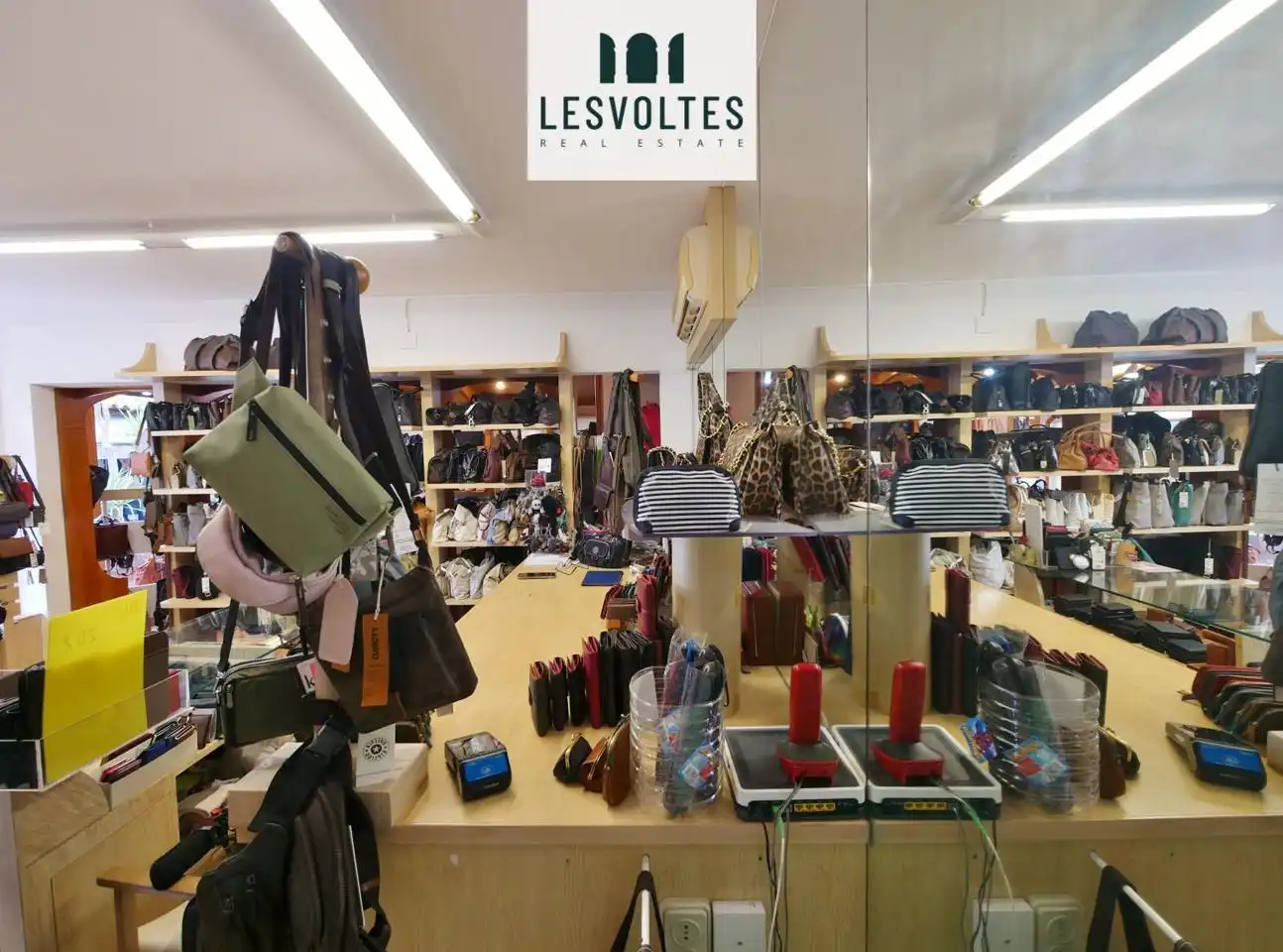 Business premises for sale in Carrer de Pi i Margall, imagen 6