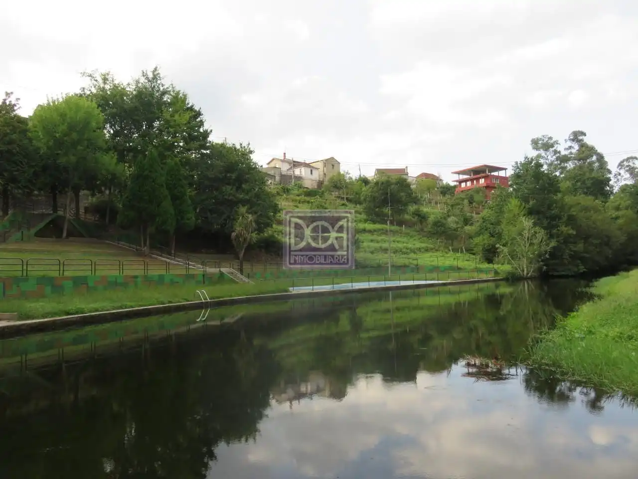 Residencial en venda en Covelo