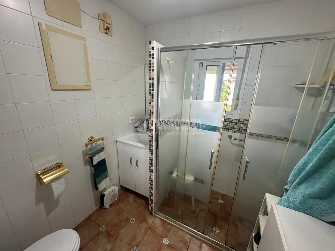 Bathroom of Houses for sale in El Puerto de Santa María