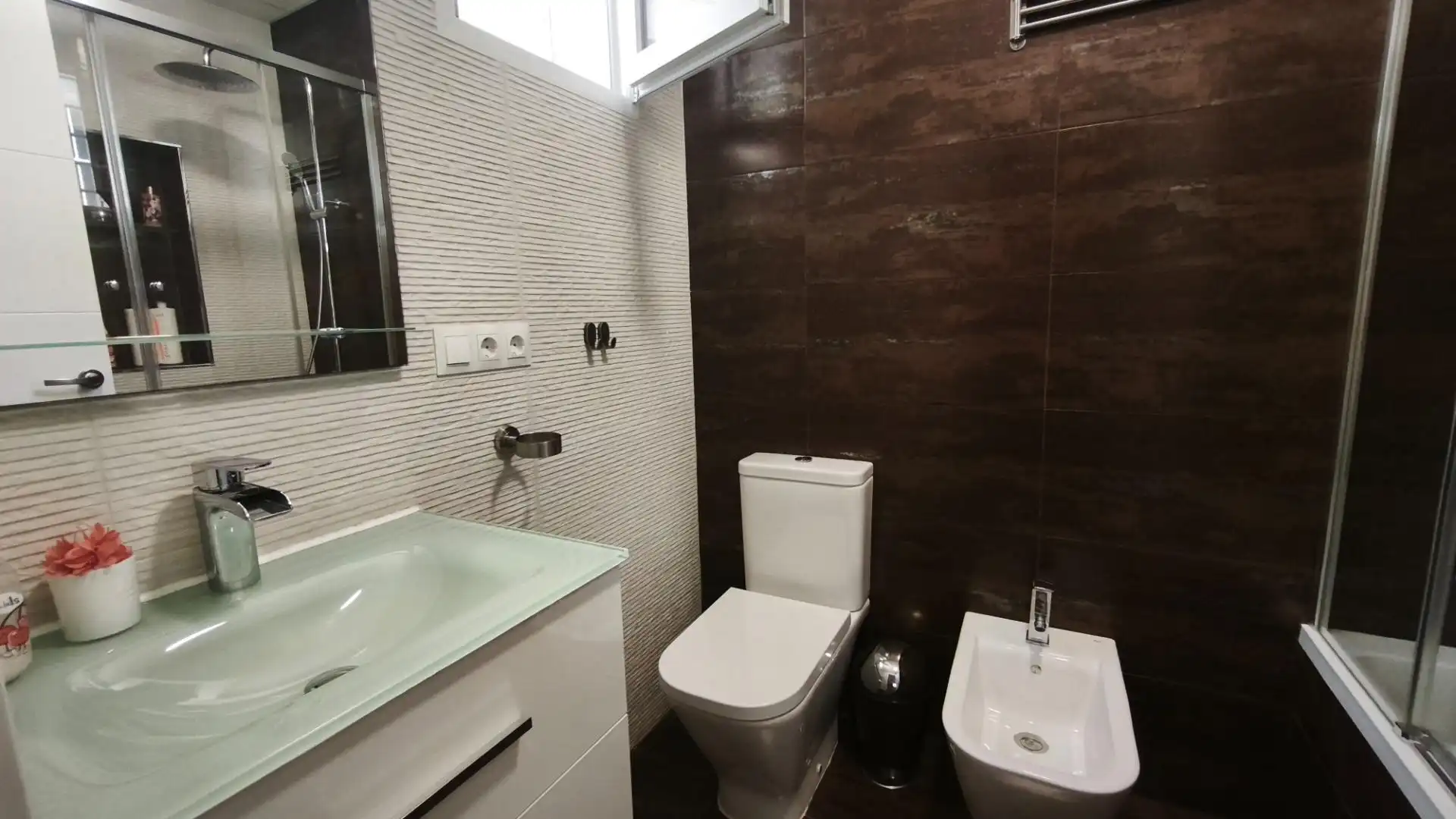 Bathroom of Detached homes for sale in Málaga  with Air Conditioner and Terrace