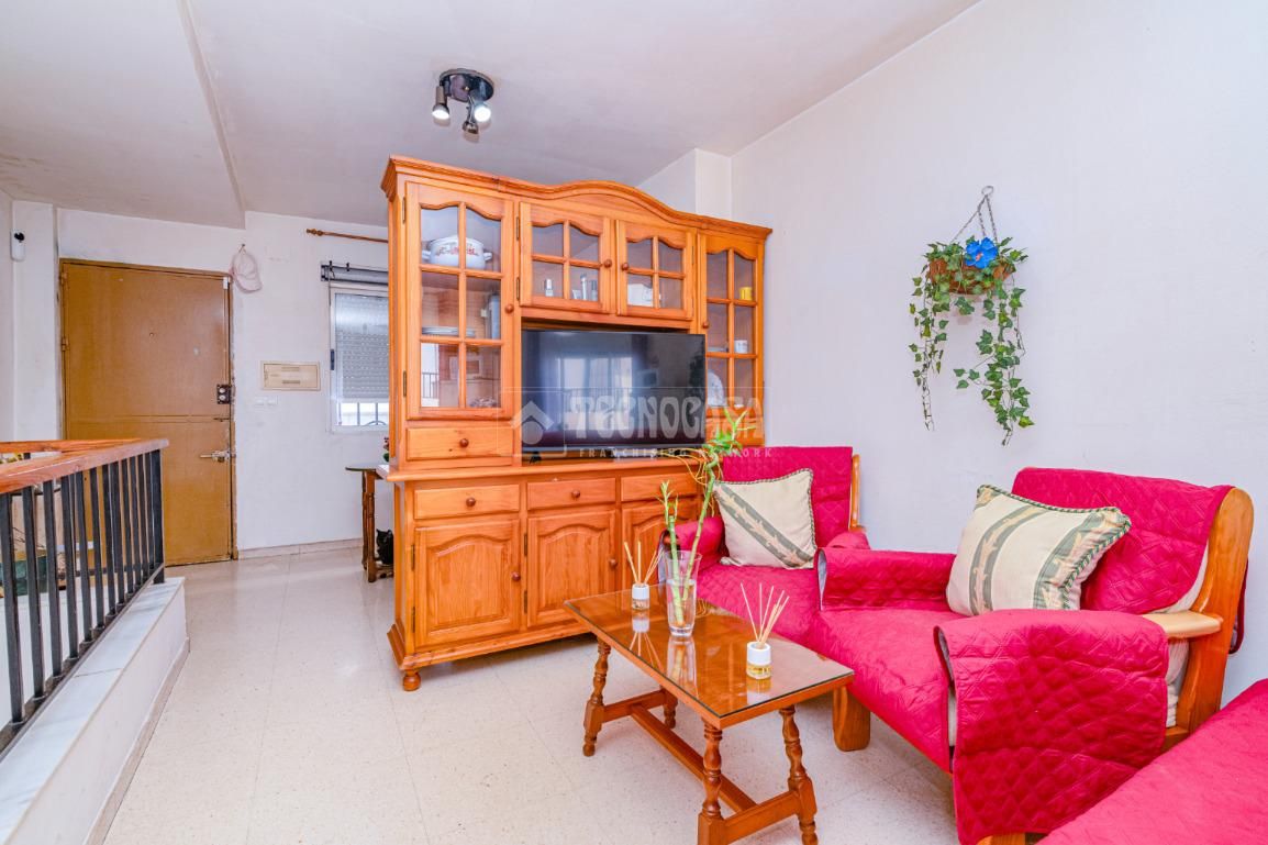 Sala de estar de Piso en venta en  Granada Capital