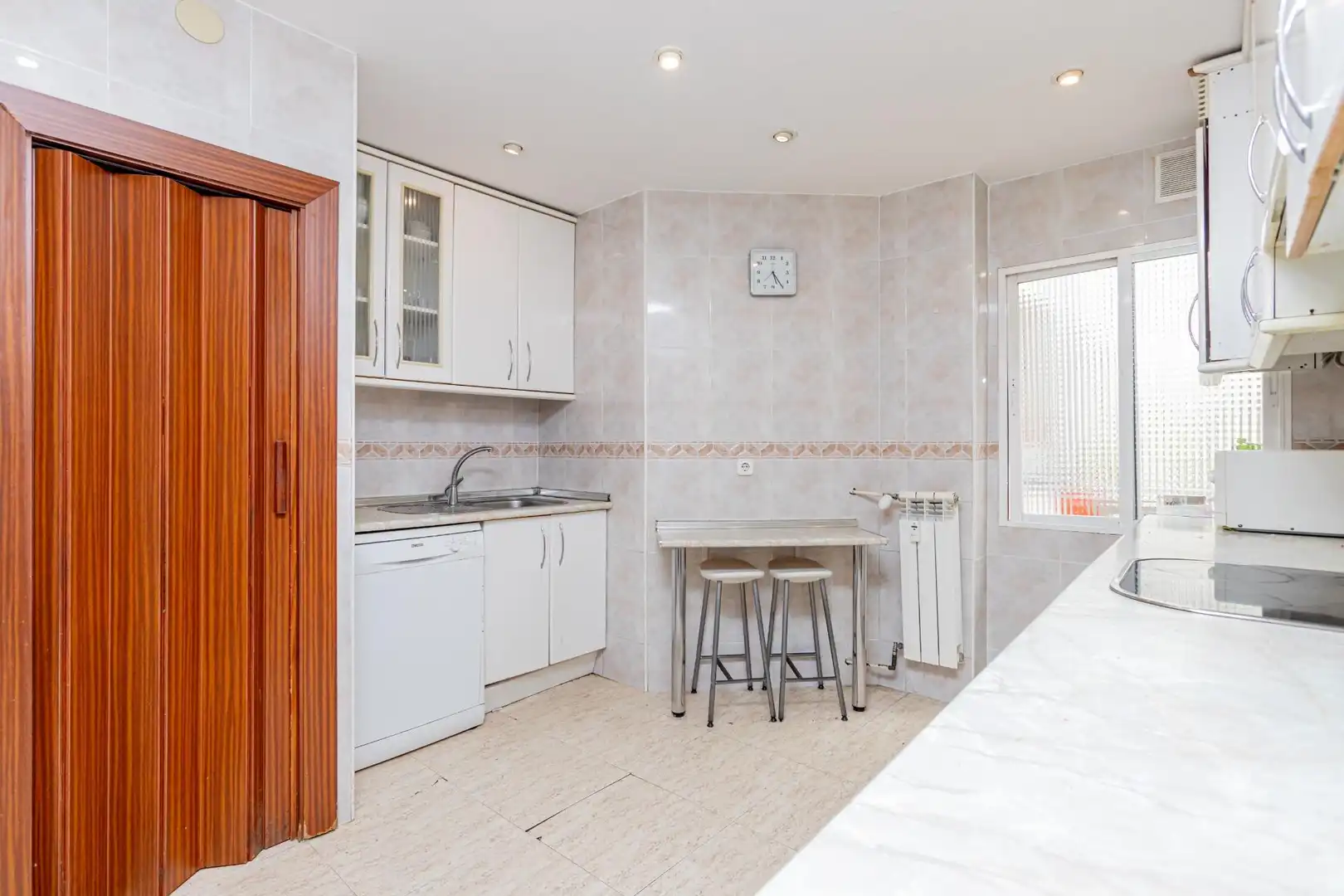 Kitchen of Flat for sale in Madrid  with Heating