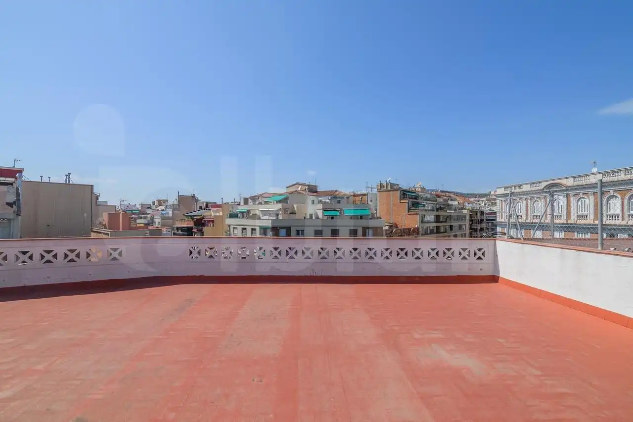 Terrasse von Wohnung zum Verkauf in Barcelona mit Klimaanlage, Parkett und Möbliert
