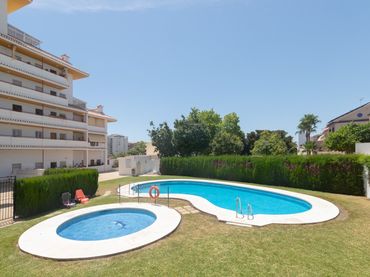 Pis amb jardí en venda a Calle Santa Gema 26