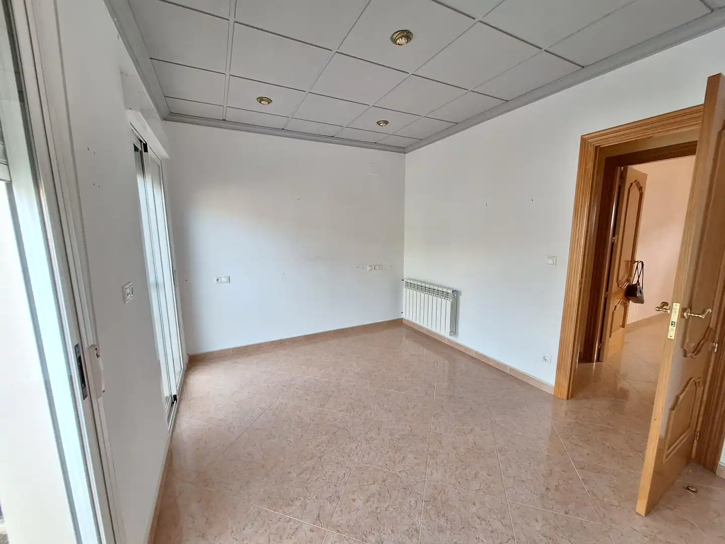 Casa o chalet en venta en Algueña con Calefacción, Balcón y Jacuzzi