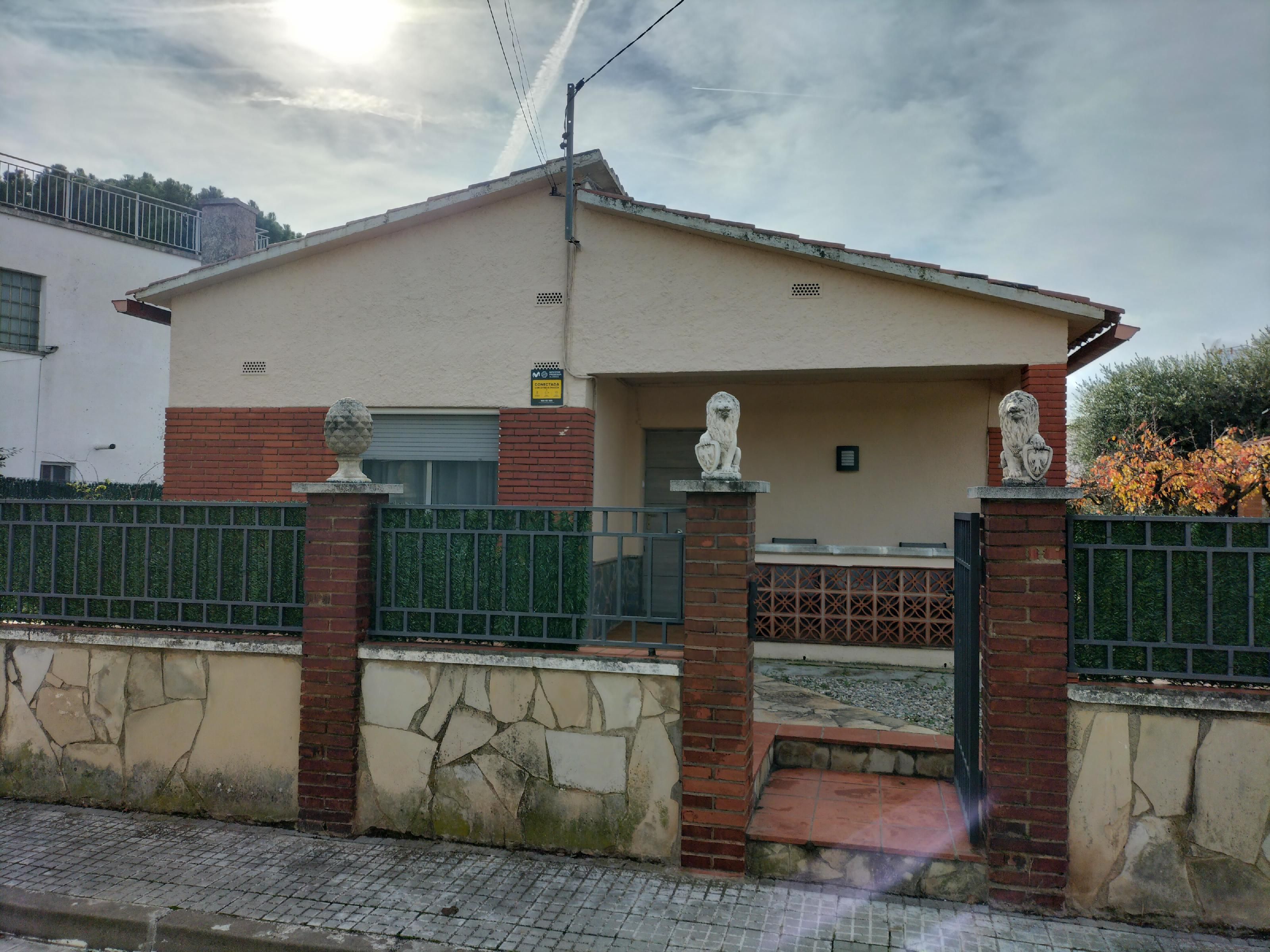 Vista exterior de Casa o xalet en venda en Piera amb Calefacció, Jardí privat i Traster