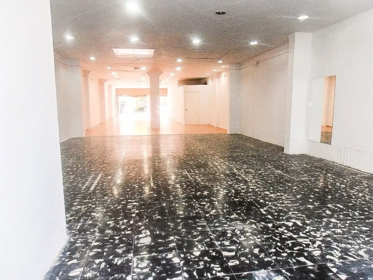Local comercial de lloguer a Centre - Sant Oleguer, imagen 11