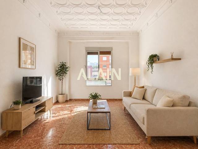 Piso en Venta en Avenida del Puerto en Mestalla