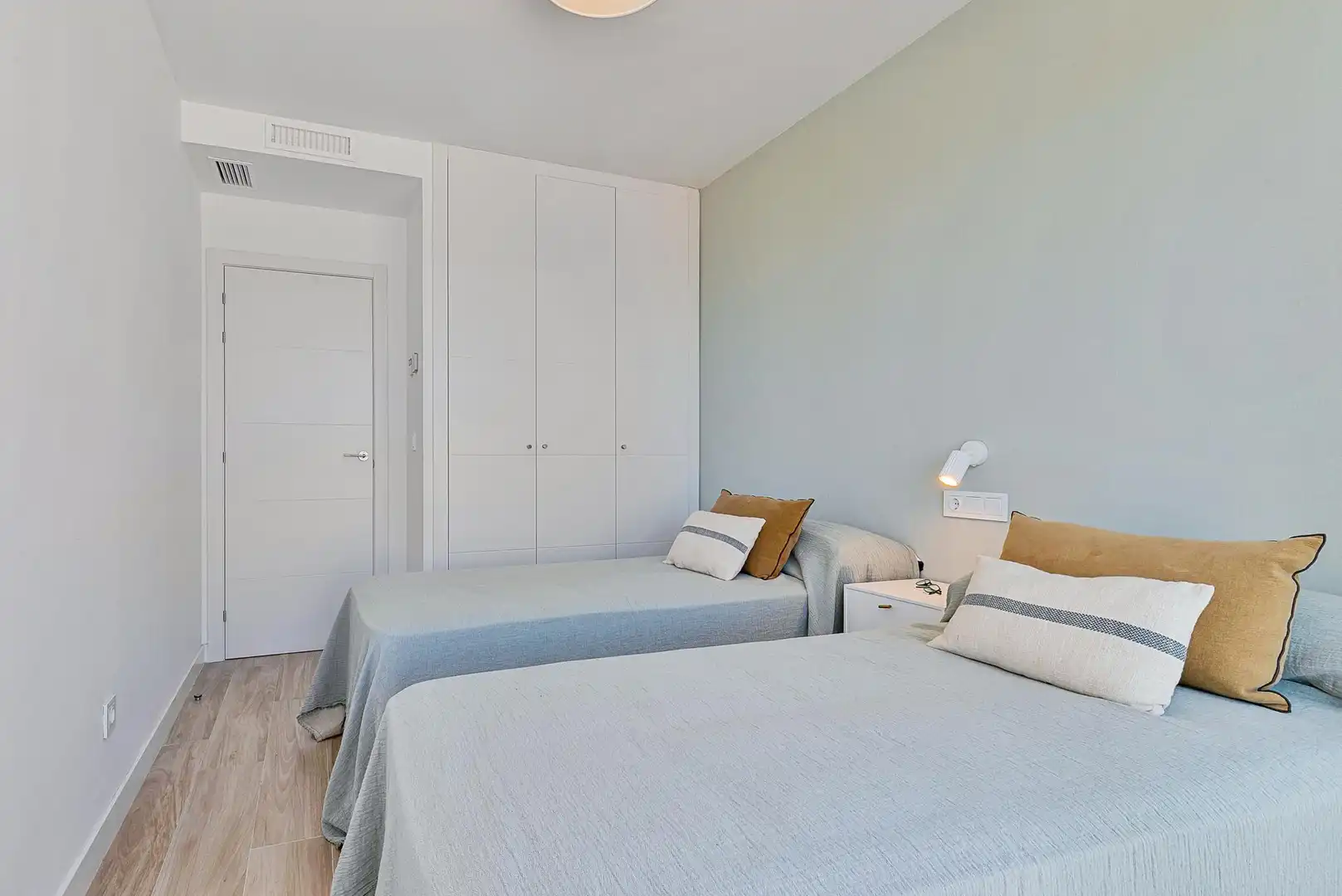 Habitación de Apartamento de alquiler en Mijas con Aire acondicionado, Calefacción y Jardín privado