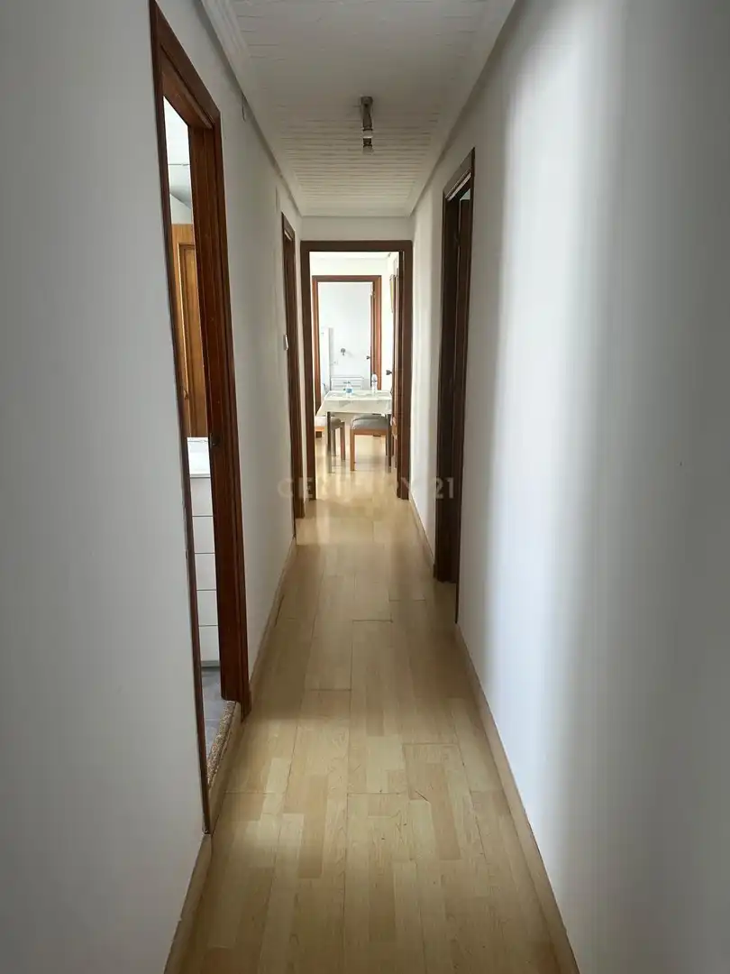 Apartamento de alquiler en Valencia con Amueblado