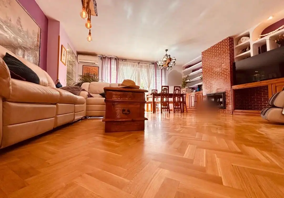 Sala de estar de Casa adosada en venta en Getafe con Aire acondicionado, Calefacción y Jardín privado