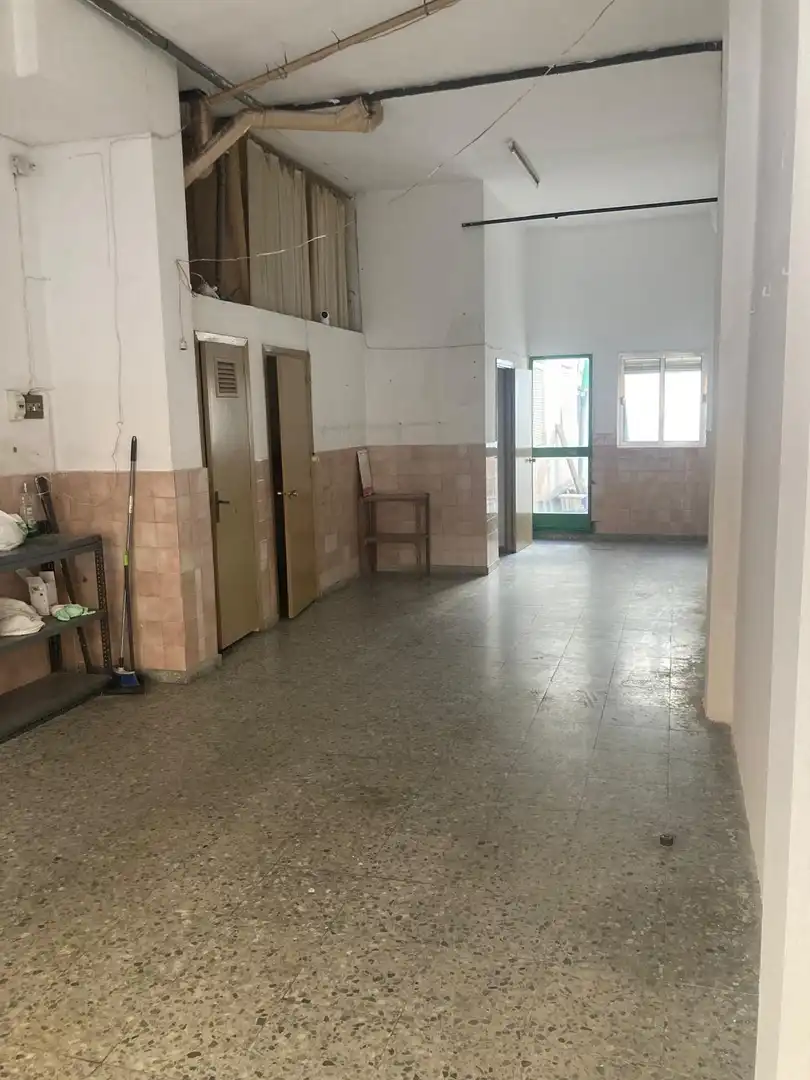 Locale commerciale in affitto a Calle PERAL, imagen 3