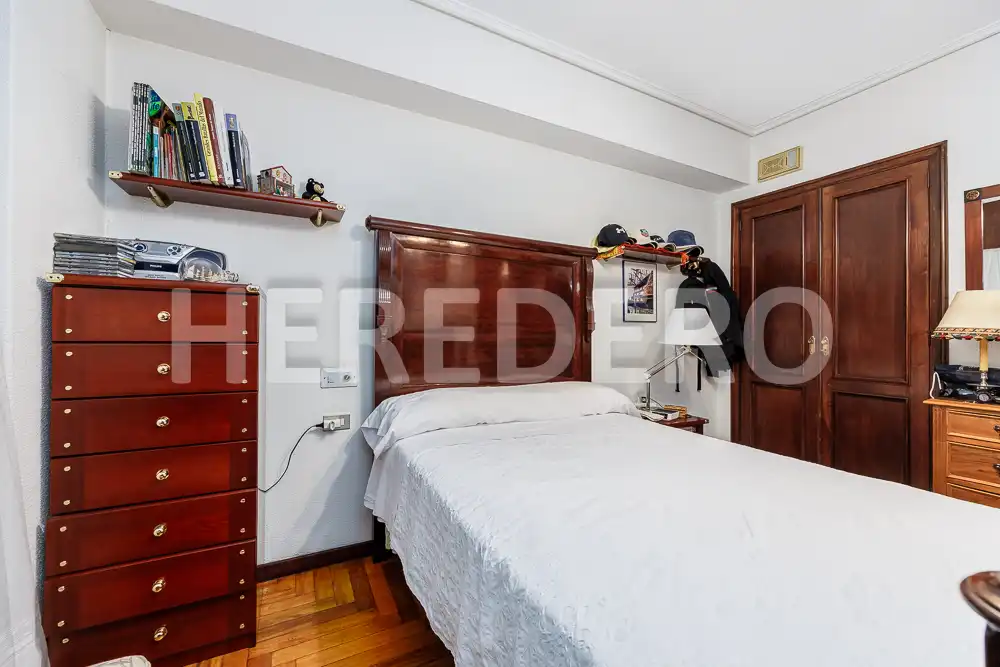 Bedroom of Flat for sale in Vigo   with Heating, Storage room and Balcony