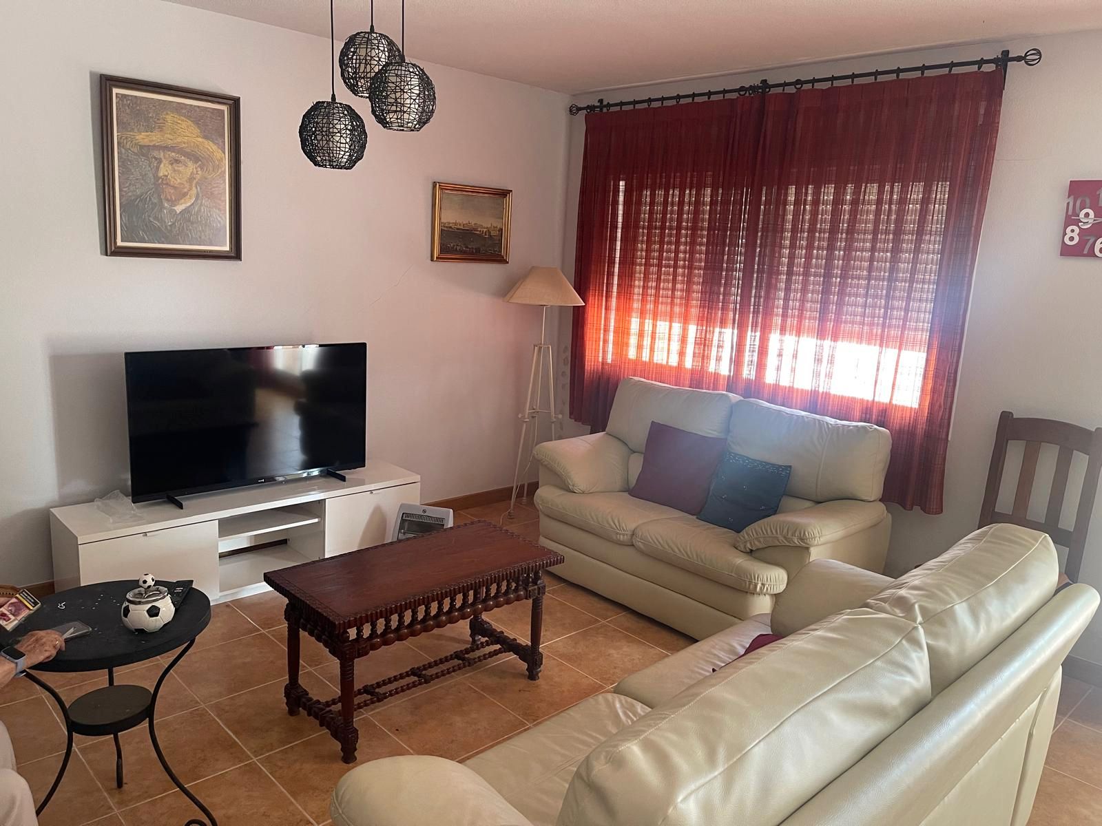 Sala d'estar de Casa o xalet en venda en Novés amb Aire condicionat, Calefacció i Jardí privat