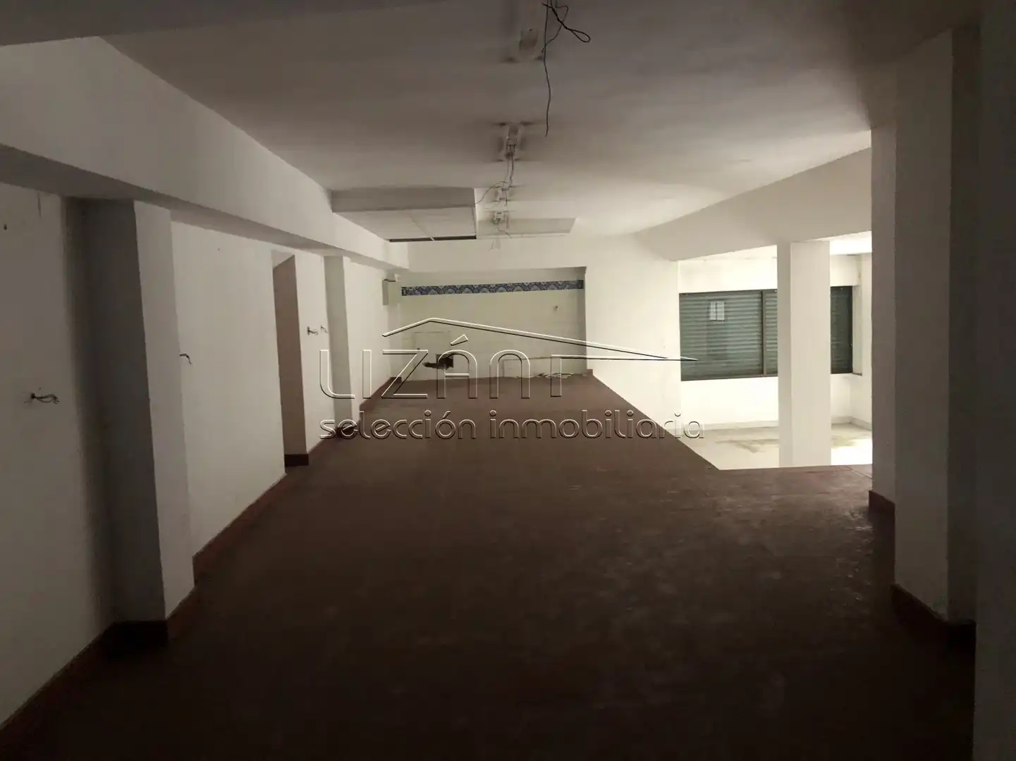 Local en venta en Oviedo 
